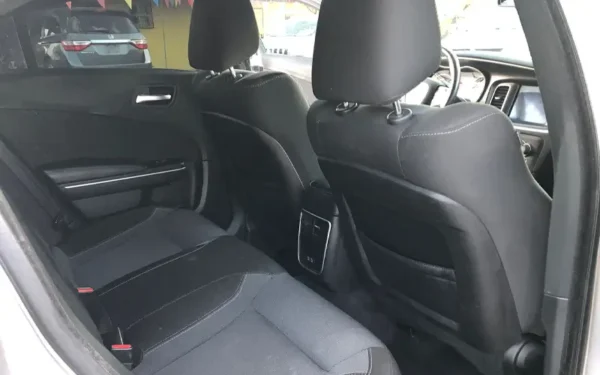 Dodge Charger V6 2018