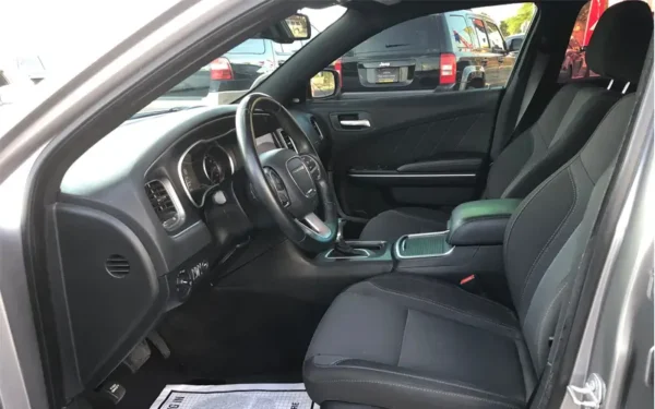 Dodge Charger V6 2018