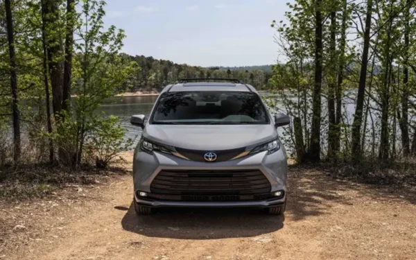 Toyota Sienna 2023