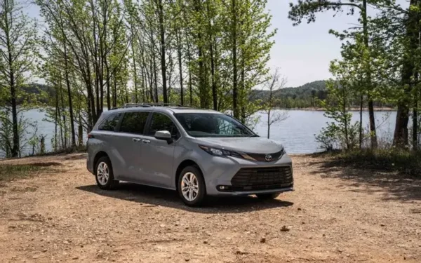 Toyota Sienna 2023
